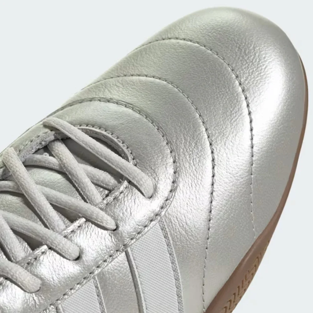 Adidas Grand Court Metallic Silver Sneakers Women’s Casual Shoes Gum Sole Sz 8.5